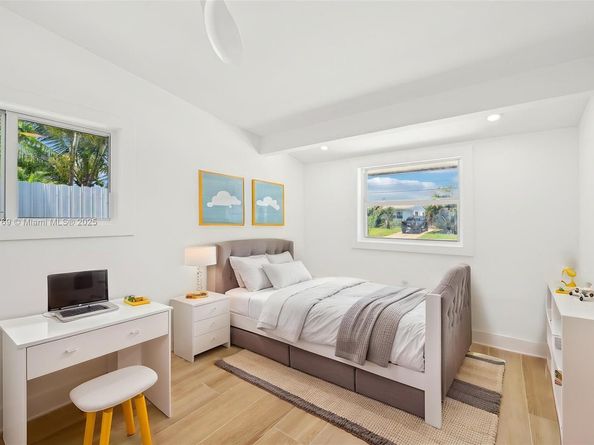 2001 SW 23rd Ave, Fort Lauderdale FL 33312