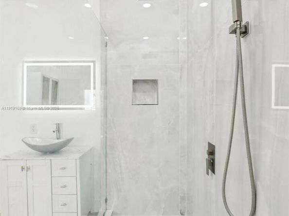 2001 SW 23rd Ave, Fort Lauderdale FL 33312