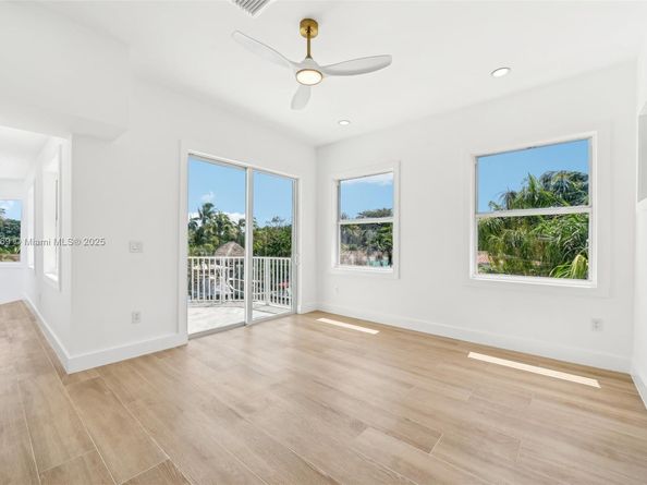 2001 SW 23rd Ave, Fort Lauderdale FL 33312