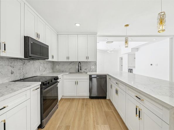 2001 SW 23rd Ave, Fort Lauderdale FL 33312