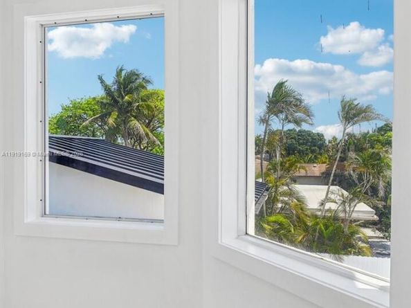 2001 SW 23rd Ave, Fort Lauderdale FL 33312