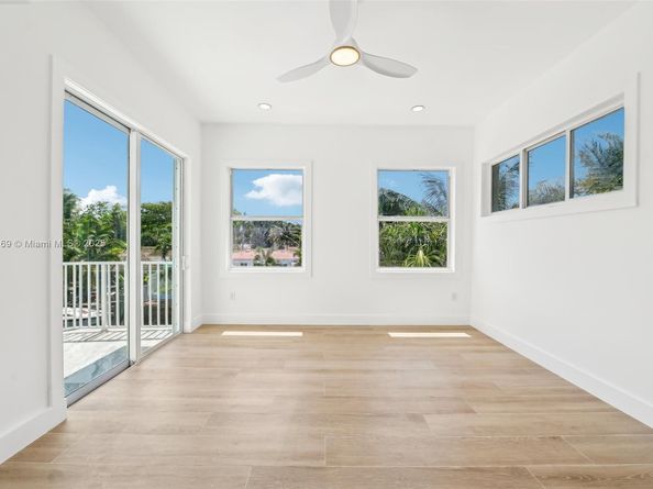 2001 SW 23rd Ave, Fort Lauderdale FL 33312