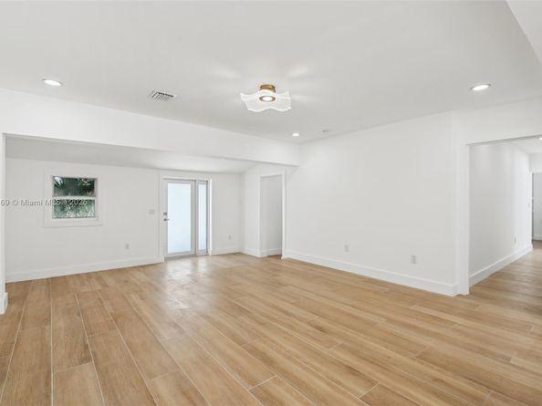 2001 SW 23rd Ave, Fort Lauderdale FL 33312