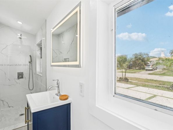 2001 SW 23rd Ave, Fort Lauderdale FL 33312