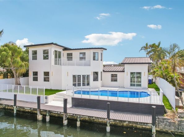 2001 SW 23rd Ave, Fort Lauderdale FL 33312