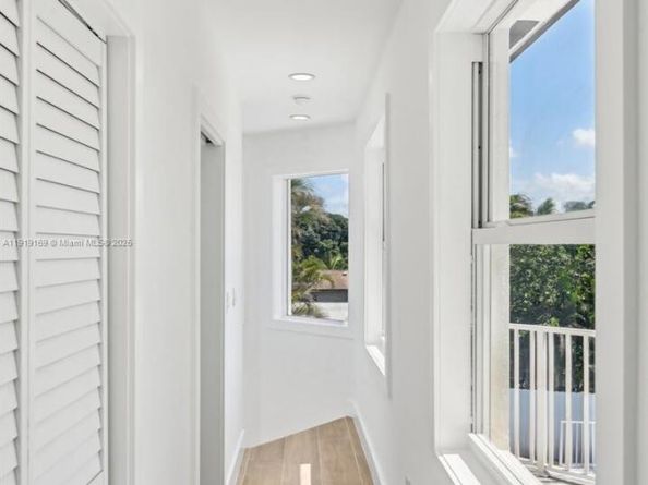 2001 SW 23rd Ave, Fort Lauderdale FL 33312