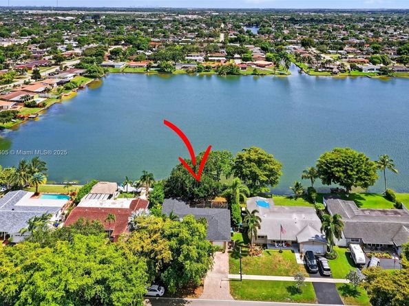 8320 Pasadena Blvd, Pembroke Pines FL 33024