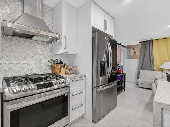 8320 Pasadena Blvd, Pembroke Pines FL 33024