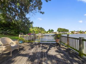 8320 Pasadena Blvd, Pembroke Pines FL 33024