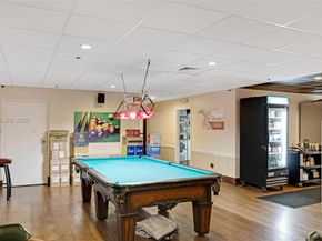 9460 Poinciana Pl 404, Davie FL 33324