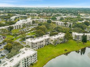 9460 Poinciana Pl 404, Davie FL 33324