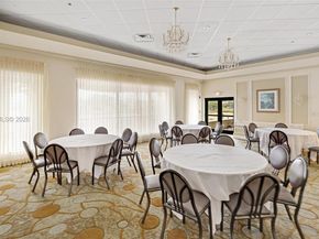 9460 Poinciana Pl 404, Davie FL 33324