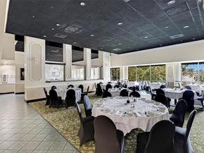 9460 Poinciana Pl 404, Davie FL 33324