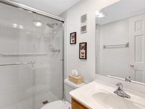 9460 Poinciana Pl 404, Davie FL 33324