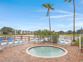 9460 Poinciana Pl 404, Davie FL 33324