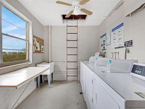 9460 Poinciana Pl 404, Davie FL 33324