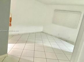 4705 SW 62nd Ave 104, Davie FL 33314