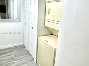 4705 SW 62nd Ave 104, Davie FL 33314