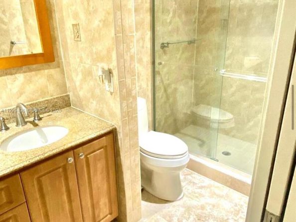 4705 SW 62nd Ave 104, Davie FL 33314