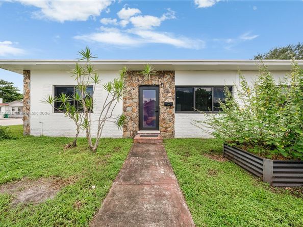 2 NW 47th St, Miami FL 33127