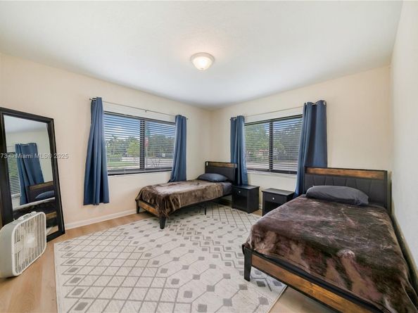 2 NW 47th St, Miami FL 33127