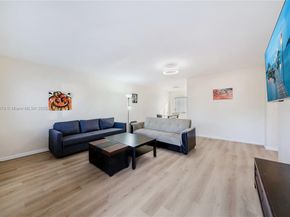 2 NW 47th St, Miami FL 33127