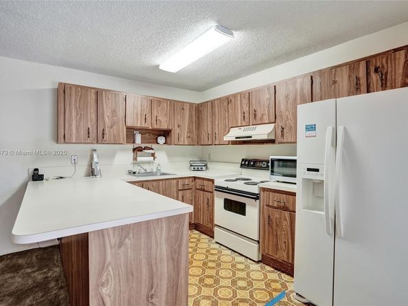8900 SW 20th Pl A25, Davie FL 33324