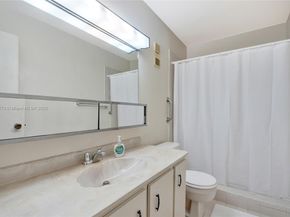 8900 SW 20th Pl A25, Davie FL 33324