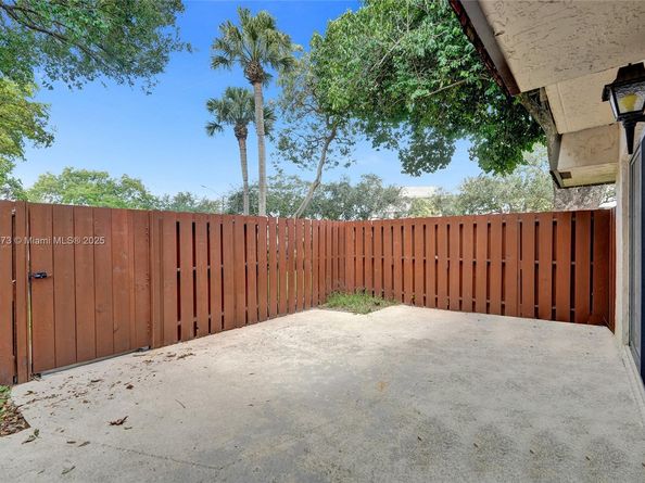 8900 SW 20th Pl A25, Davie FL 33324