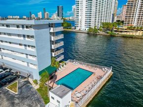 4000 NE 170th St 200, North Miami Beach FL 33160