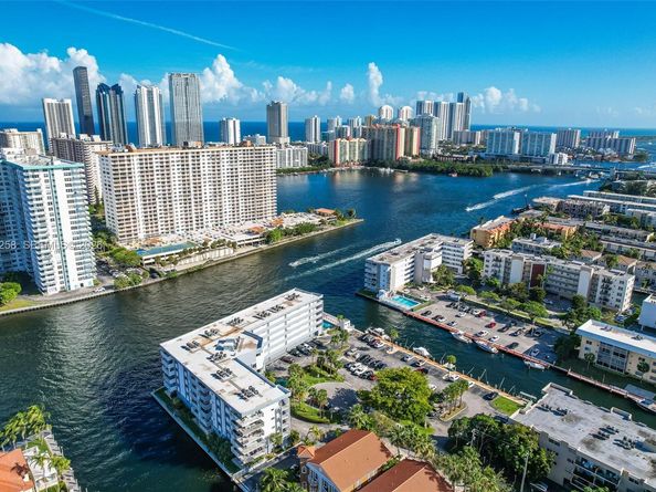 4000 NE 170th St 200, North Miami Beach FL 33160