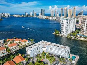 4000 NE 170th St 200, North Miami Beach FL 33160