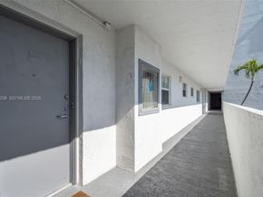 4000 NE 170th St 200, North Miami Beach FL 33160