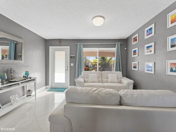 1831 SW 42nd Ter, Fort Lauderdale FL 33317