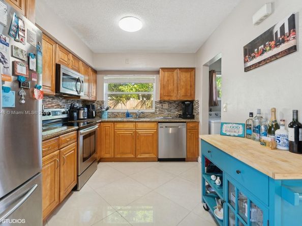 1831 SW 42nd Ter, Fort Lauderdale FL 33317