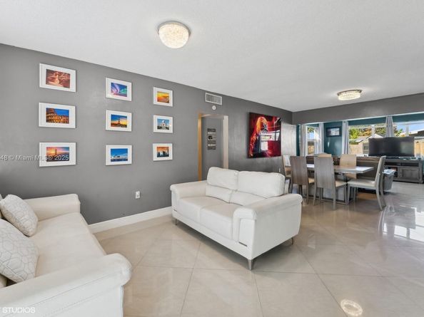 1831 SW 42nd Ter, Fort Lauderdale FL 33317