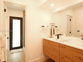 7700 SW 168th Ter, Palmetto Bay FL 33157