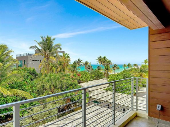 324 Balboa St, Hollywood FL 33019