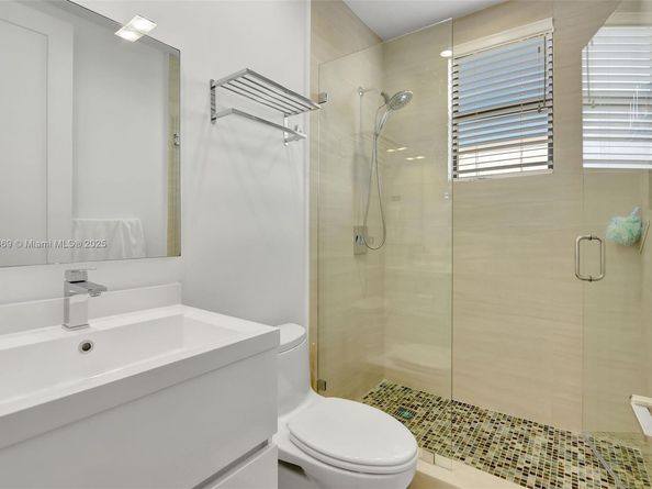 324 Balboa St, Hollywood FL 33019