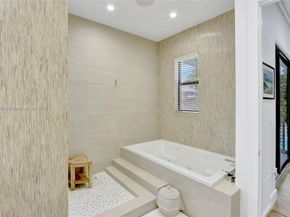 324 Balboa St, Hollywood FL 33019