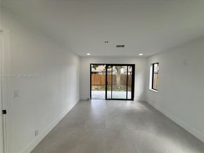 4020 NW 93rd Way, Sunrise FL 33351