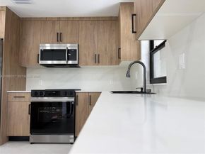 4020 NW 93rd Way, Sunrise FL 33351