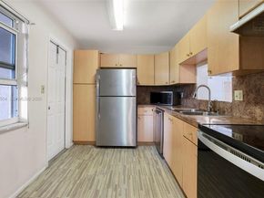 4151 NW 41st St 301, Lauderdale Lakes FL 33319