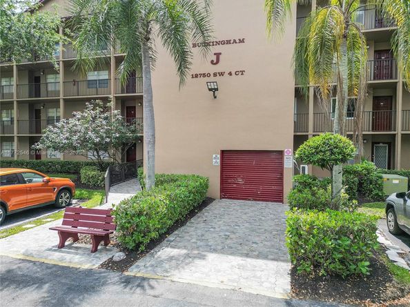 12750 SW 4th Ct 407J, Pembroke Pines FL 33027
