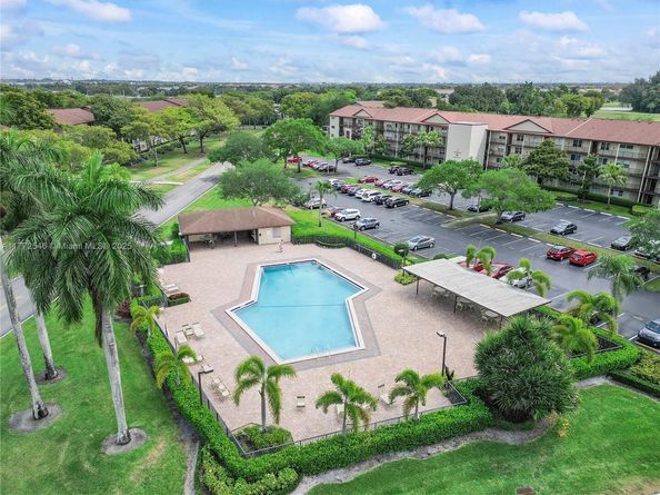 12750 SW 4th Ct 407J, Pembroke Pines FL 33027