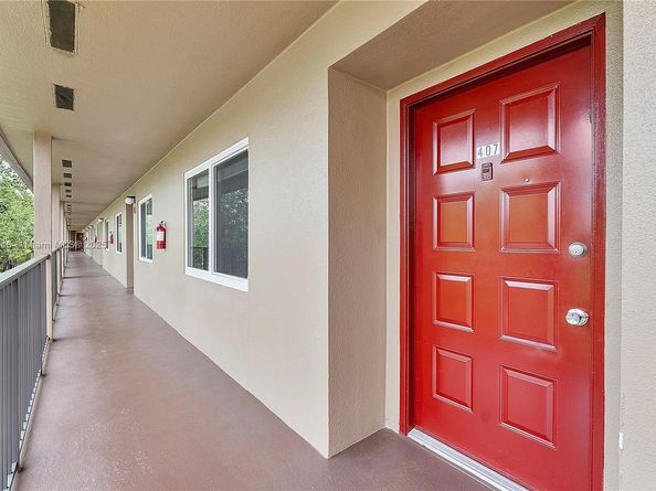 12750 SW 4th Ct 407J, Pembroke Pines FL 33027