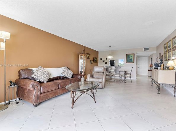 12750 SW 4th Ct 407J, Pembroke Pines FL 33027