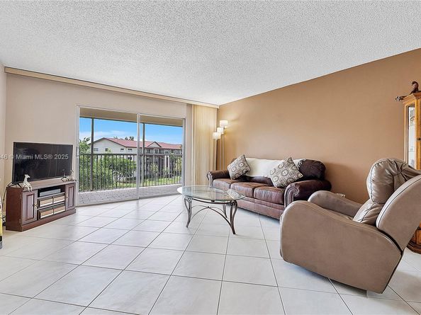 12750 SW 4th Ct 407J, Pembroke Pines FL 33027