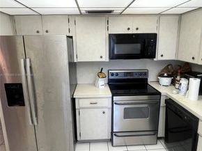 1239 Mariposa Ave 8, Coral Gables FL 33146
