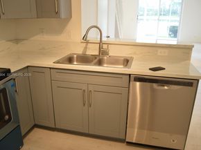 3844 San Simeon Cir, Weston FL 33331